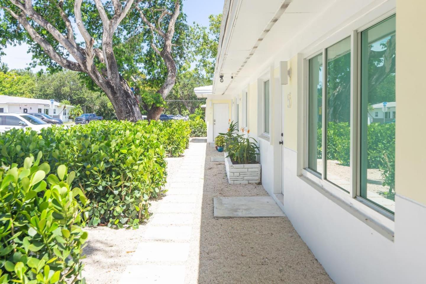 Newly Renovated Stylish Studio In El Portal #2 Miami Kültér fotó